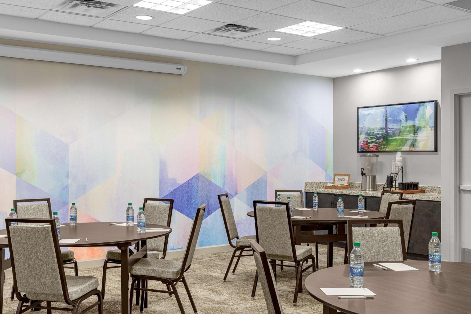 Hilton Garden Inn Raleigh Durham Airport Морисвил Екстериор снимка