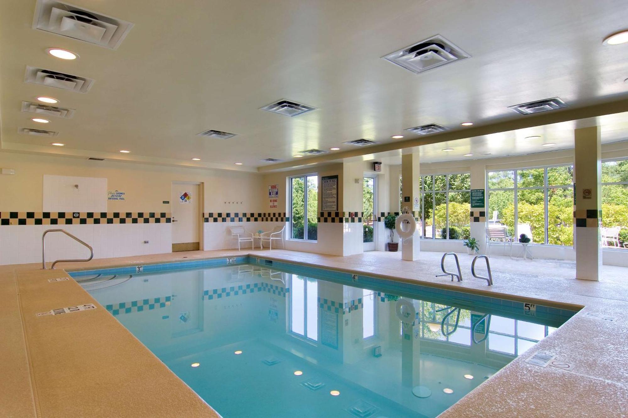 Hilton Garden Inn Raleigh Durham Airport Морисвил Екстериор снимка