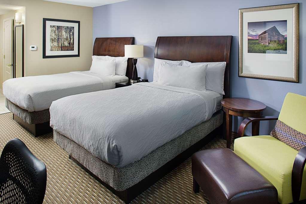 Hilton Garden Inn Raleigh Durham Airport Морисвил Стая снимка