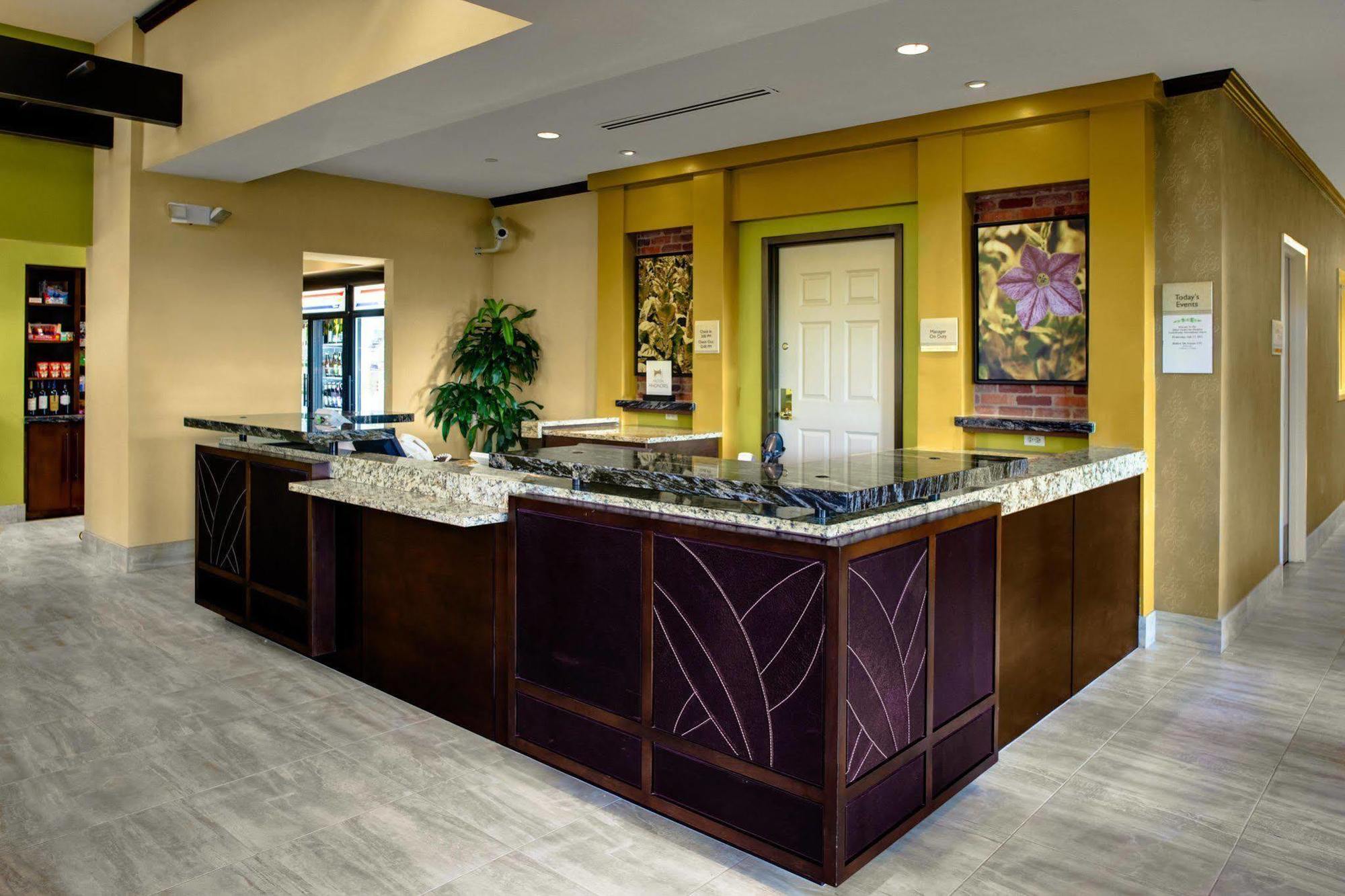 Hilton Garden Inn Raleigh Durham Airport Морисвил Интериор снимка