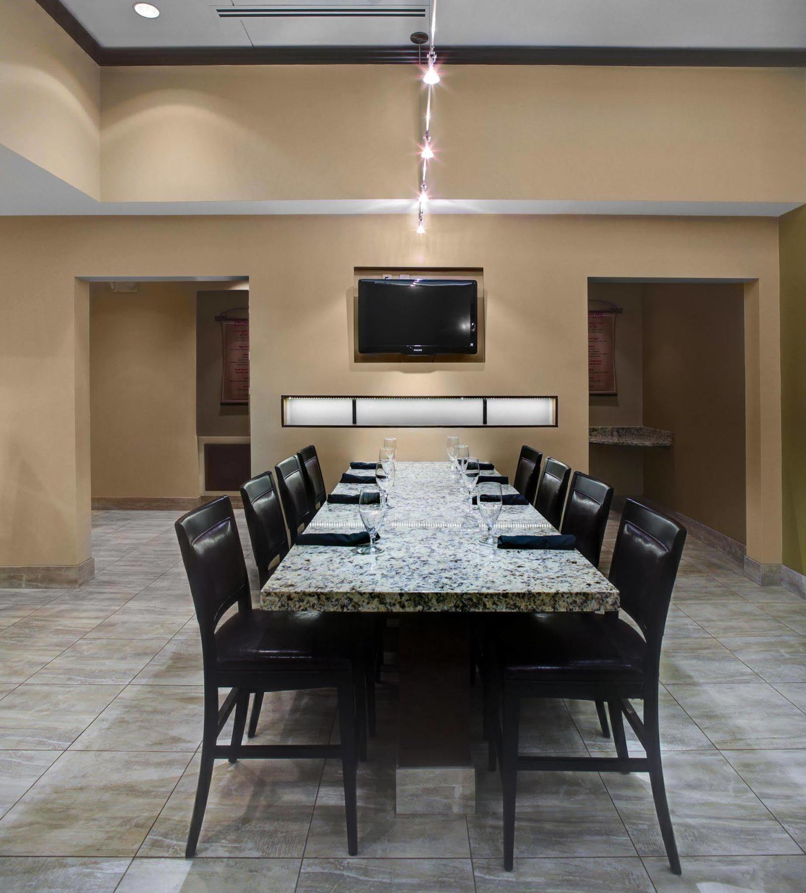 Hilton Garden Inn Raleigh Durham Airport Морисвил Бизнес снимка