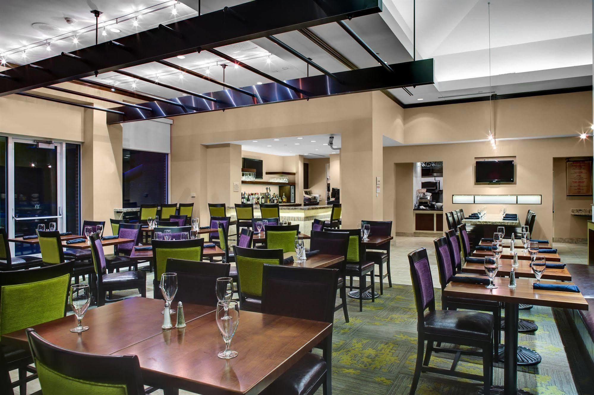 Hilton Garden Inn Raleigh Durham Airport Морисвил Екстериор снимка