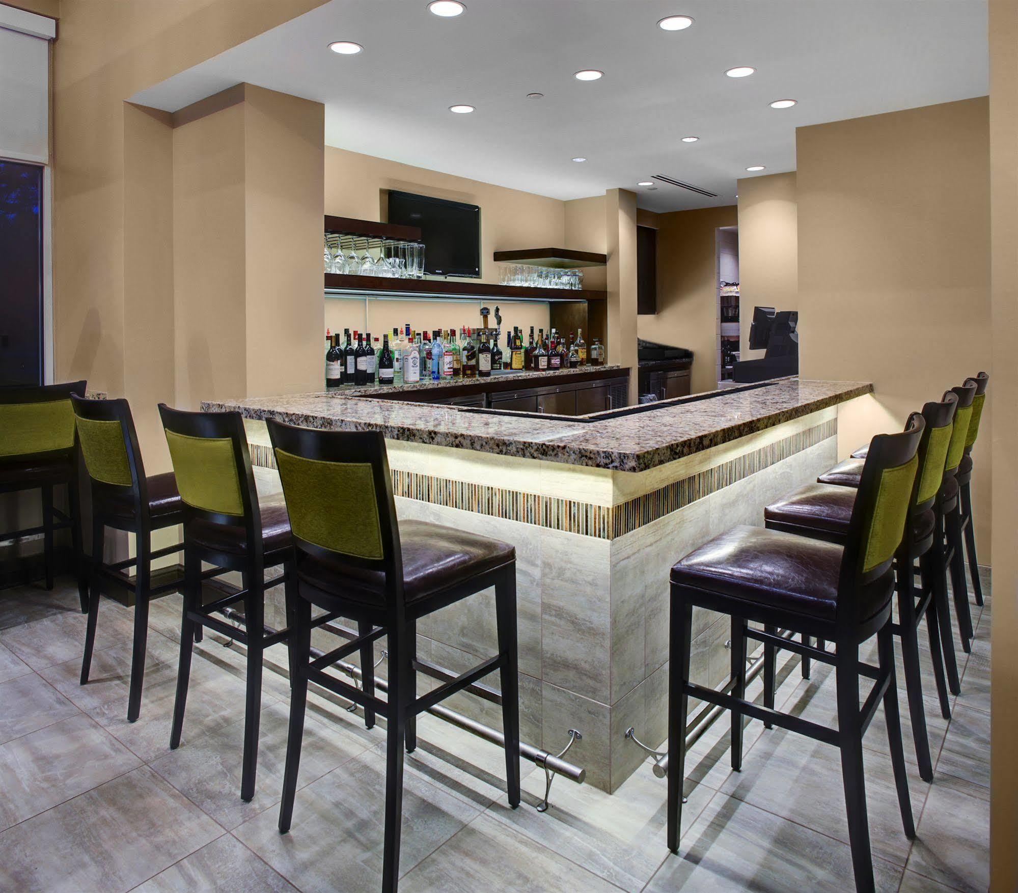 Hilton Garden Inn Raleigh Durham Airport Морисвил Екстериор снимка