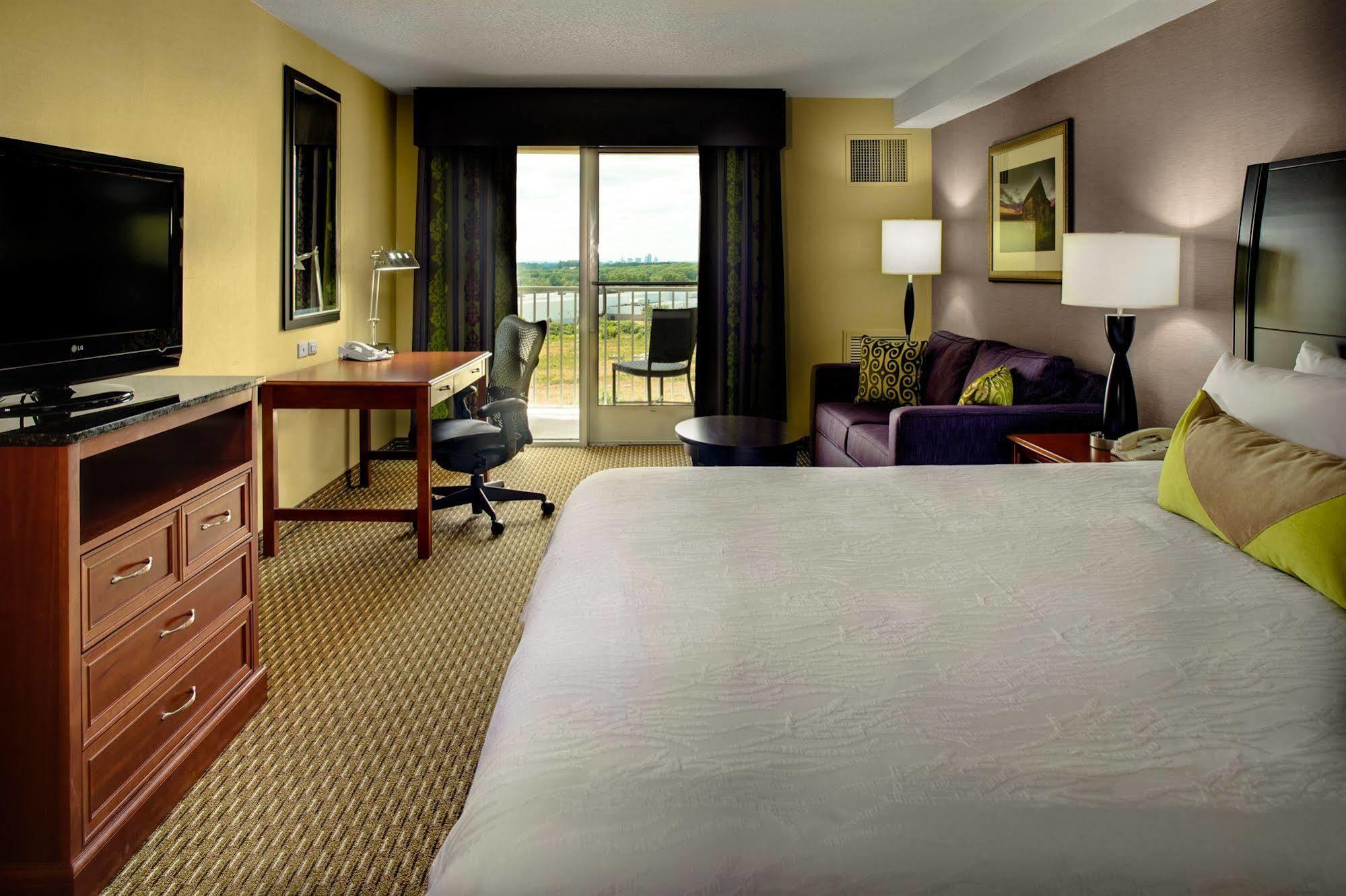 Hilton Garden Inn Raleigh Durham Airport Морисвил Екстериор снимка